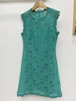 Новое зеленое кружевное платье облегающее и элегантное с вырезом на талии!